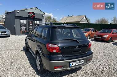 Внедорожник / Кроссовер Mitsubishi Outlander 2005 в 