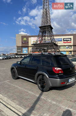 Внедорожник / Кроссовер Mitsubishi Outlander 2005 в 