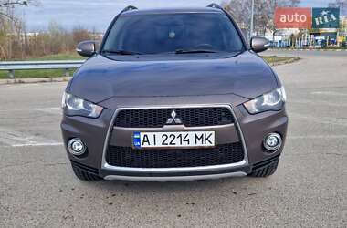 Позашляховик / Кросовер Mitsubishi Outlander 2011 в 