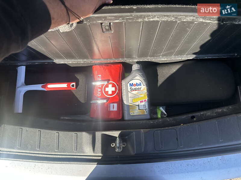 Позашляховик / Кросовер Mitsubishi Outlander 2017 в Києві