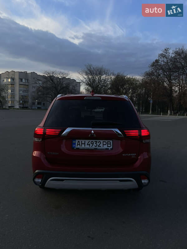 Внедорожник / Кроссовер Mitsubishi Outlander 2019 в Днепре