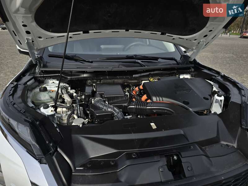 Позашляховик / Кросовер Mitsubishi Outlander 2023 в Харкові