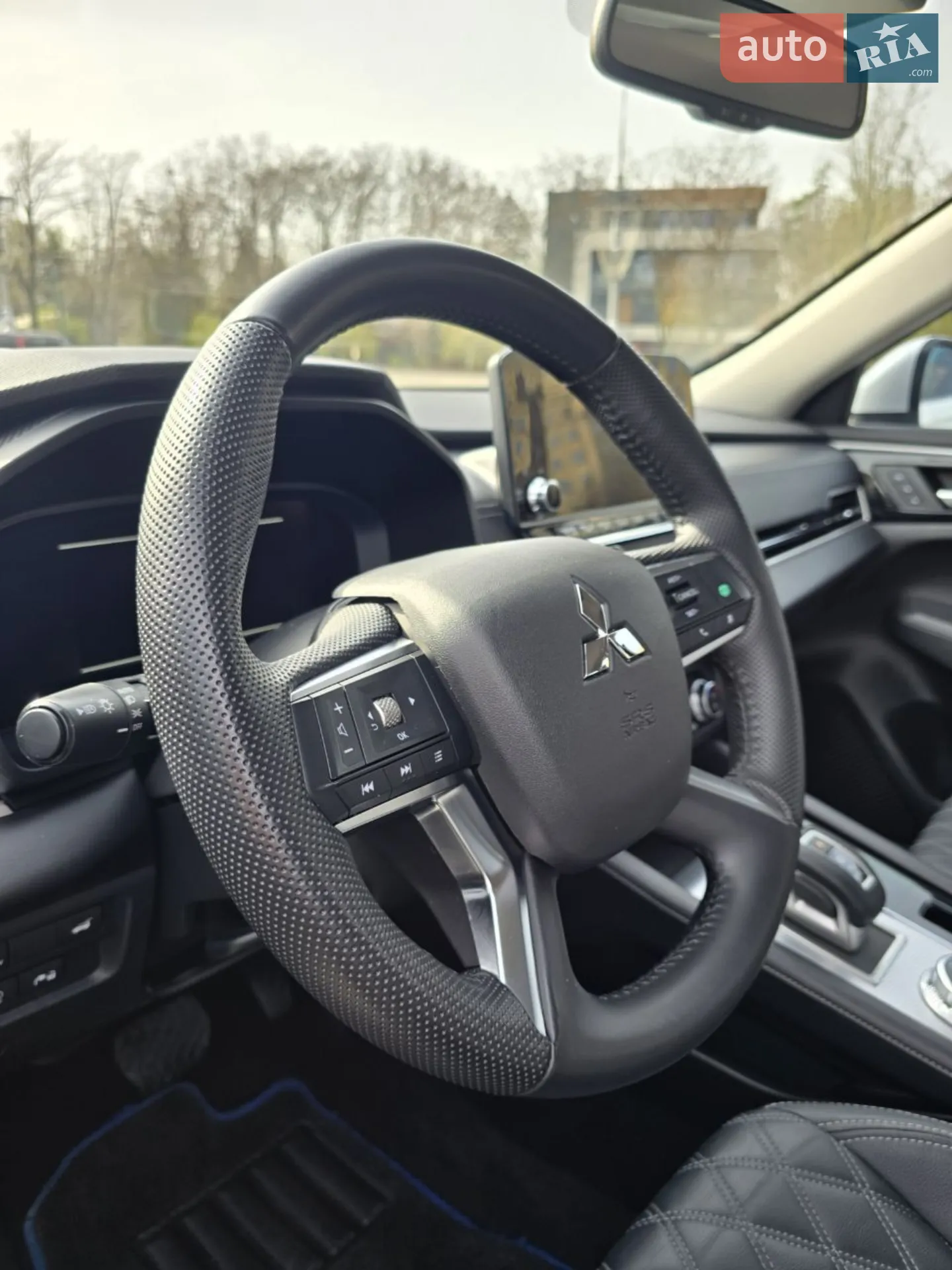 2023 Mitsubishi Outlander - мініатюра 23