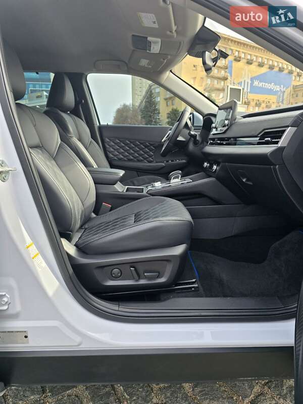 Позашляховик / Кросовер Mitsubishi Outlander 2023 в Харкові