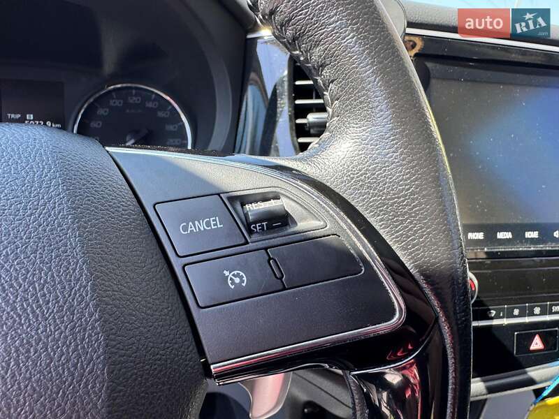 Позашляховик / Кросовер Mitsubishi Outlander 2019 в Запоріжжі