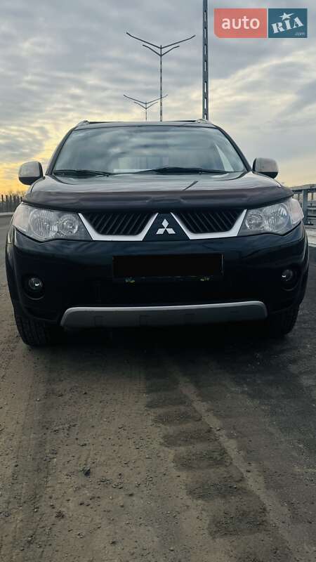 Внедорожник / Кроссовер Mitsubishi Outlander 2008 в 