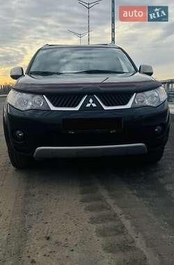 Внедорожник / Кроссовер Mitsubishi Outlander 2008 в 