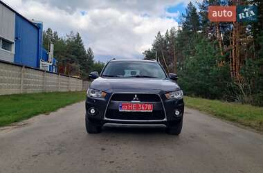 Внедорожник / Кроссовер Mitsubishi Outlander 2010 в 