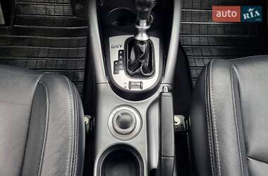 Внедорожник / Кроссовер Mitsubishi Outlander 2010 в 