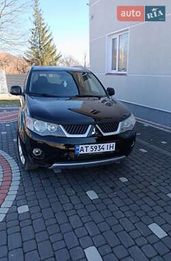Позашляховик / Кросовер Mitsubishi Outlander 2008 в 
