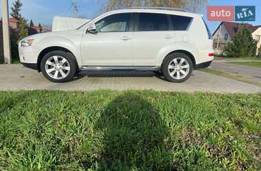 Позашляховик / Кросовер Mitsubishi Outlander 2009 в 