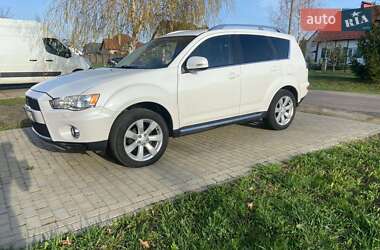 Позашляховик / Кросовер Mitsubishi Outlander 2009 в 