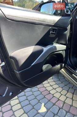 Внедорожник / Кроссовер Mitsubishi Outlander 2010 в 