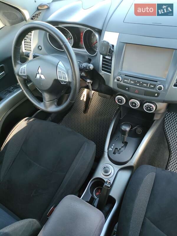 Внедорожник / Кроссовер Mitsubishi Outlander 2007 в Черкассах