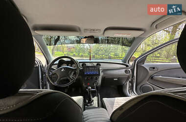 Внедорожник / Кроссовер Mitsubishi Outlander 2008 в 