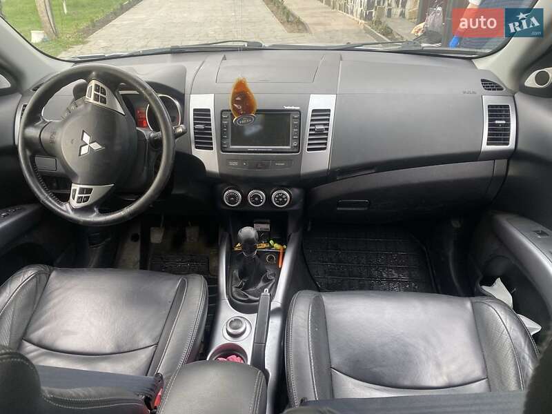 Внедорожник / Кроссовер Mitsubishi Outlander 2008 в Ровно