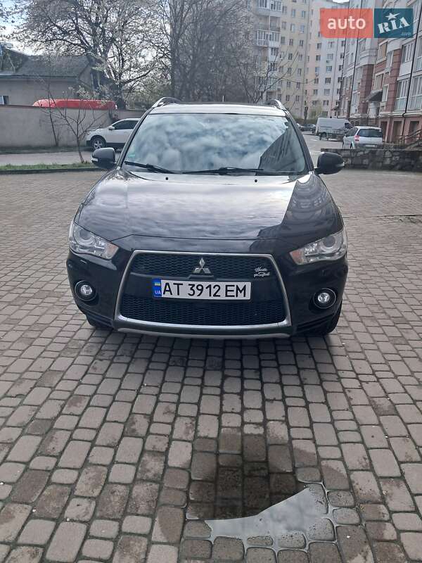 Внедорожник / Кроссовер Mitsubishi Outlander 2011 в Ивано-Франковске