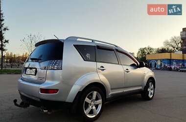 Внедорожник / Кроссовер Mitsubishi Outlander 2007 в 
