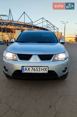 Внедорожник / Кроссовер Mitsubishi Outlander 2007 в 