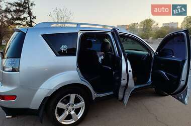 Внедорожник / Кроссовер Mitsubishi Outlander 2007 в 