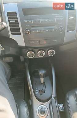 Позашляховик / Кросовер Mitsubishi Outlander 2007 в 