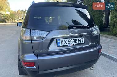 Внедорожник / Кроссовер Mitsubishi Outlander 2010 в 