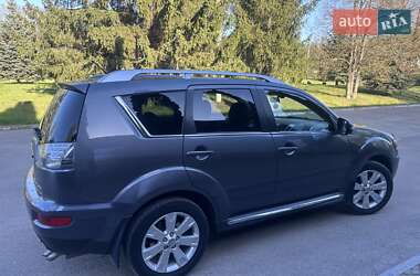 Внедорожник / Кроссовер Mitsubishi Outlander 2010 в 