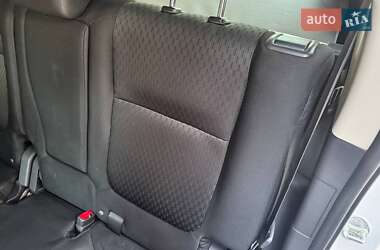 Внедорожник / Кроссовер Mitsubishi Outlander 2012 в 