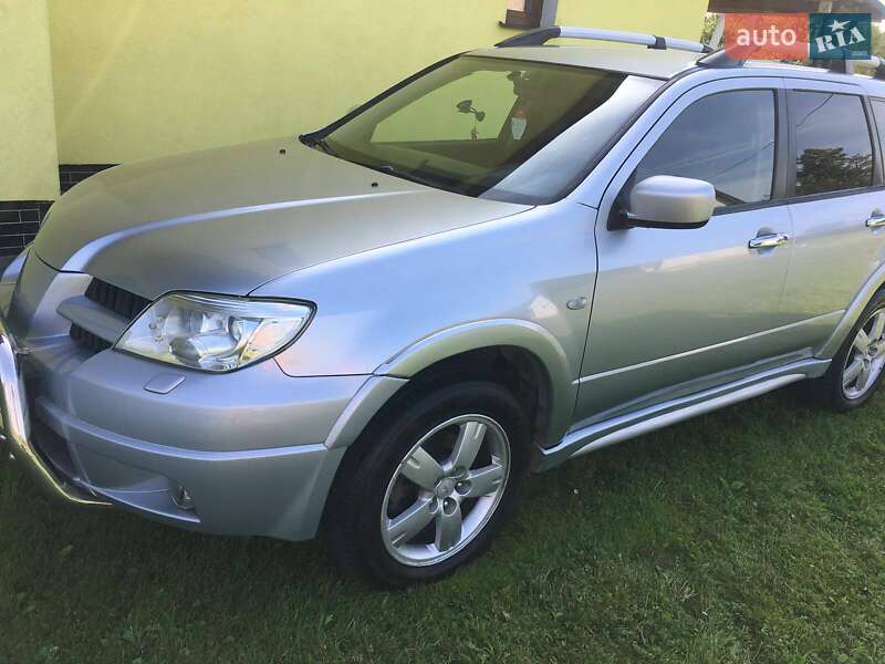 Позашляховик / Кросовер Mitsubishi Outlander 2006 в Старому Самборі