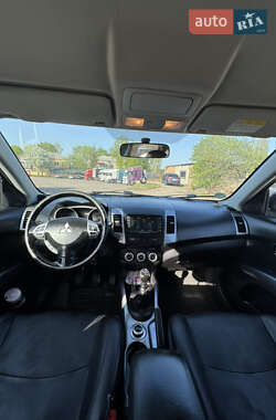 Внедорожник / Кроссовер Mitsubishi Outlander 2007 в 
