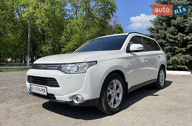 Позашляховик / Кросовер Mitsubishi Outlander 2013 в Краснограді