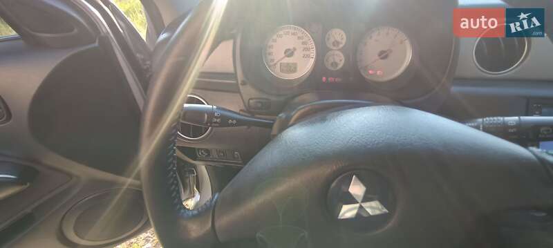 Внедорожник / Кроссовер Mitsubishi Outlander 2006 в Жмеринке фото 15 Внедорожник / Кроссовер Mitsubishi Outlander 2006 в Жмеринке