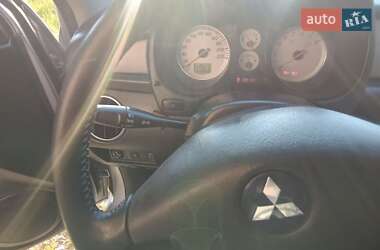 Внедорожник / Кроссовер Mitsubishi Outlander 2006 в 
