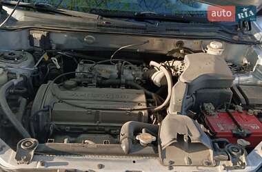 Внедорожник / Кроссовер Mitsubishi Outlander 2006 в 
