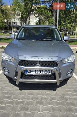 Внедорожник / Кроссовер Mitsubishi Outlander 2010 в 