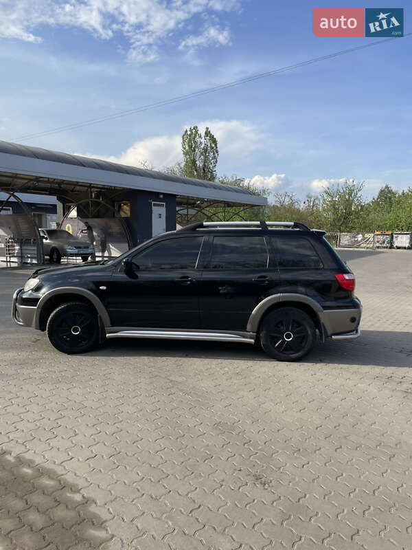Внедорожник / Кроссовер Mitsubishi Outlander 2006 в Львове