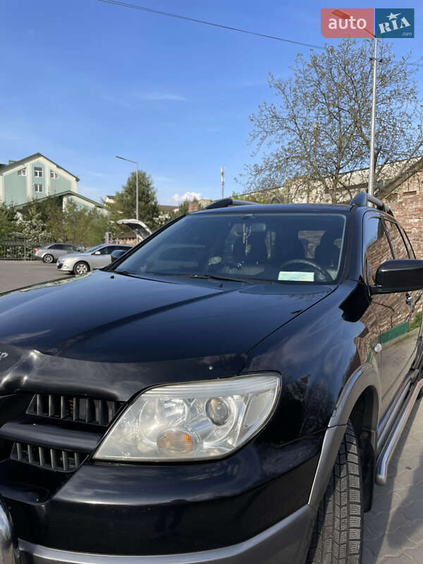 Внедорожник / Кроссовер Mitsubishi Outlander 2006 в Львове