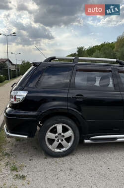 Внедорожник / Кроссовер Mitsubishi Outlander 2008 в 