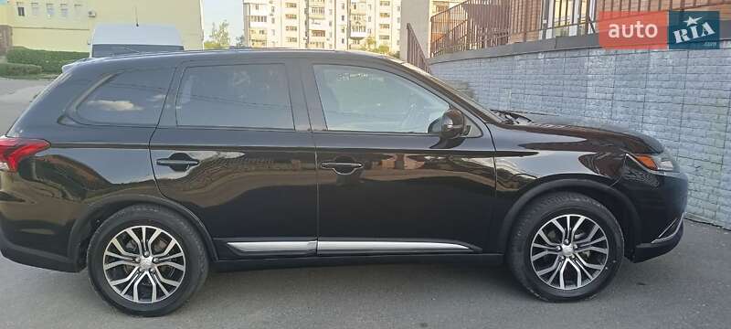 Позашляховик / Кросовер Mitsubishi Outlander 2018 в Білій Церкві