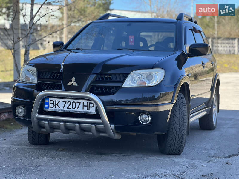 Внедорожник / Кроссовер Mitsubishi Outlander 2008 в Вараше