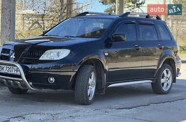 Внедорожник / Кроссовер Mitsubishi Outlander 2008 в 