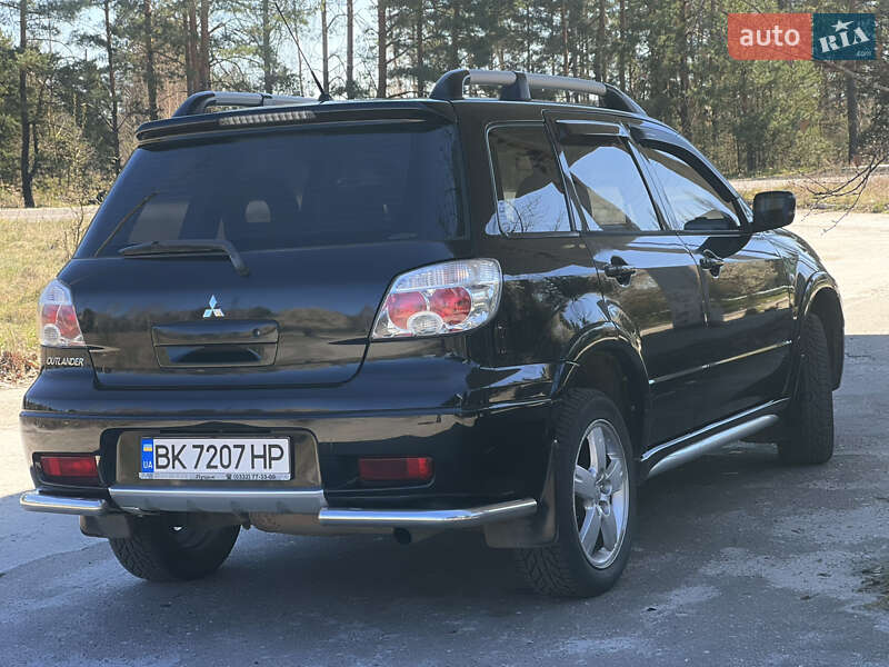 Внедорожник / Кроссовер Mitsubishi Outlander 2008 в Вараше
