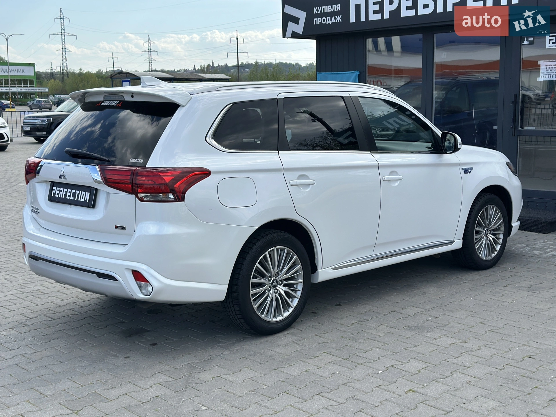 2021 Mitsubishi Outlander - мініатюра 15