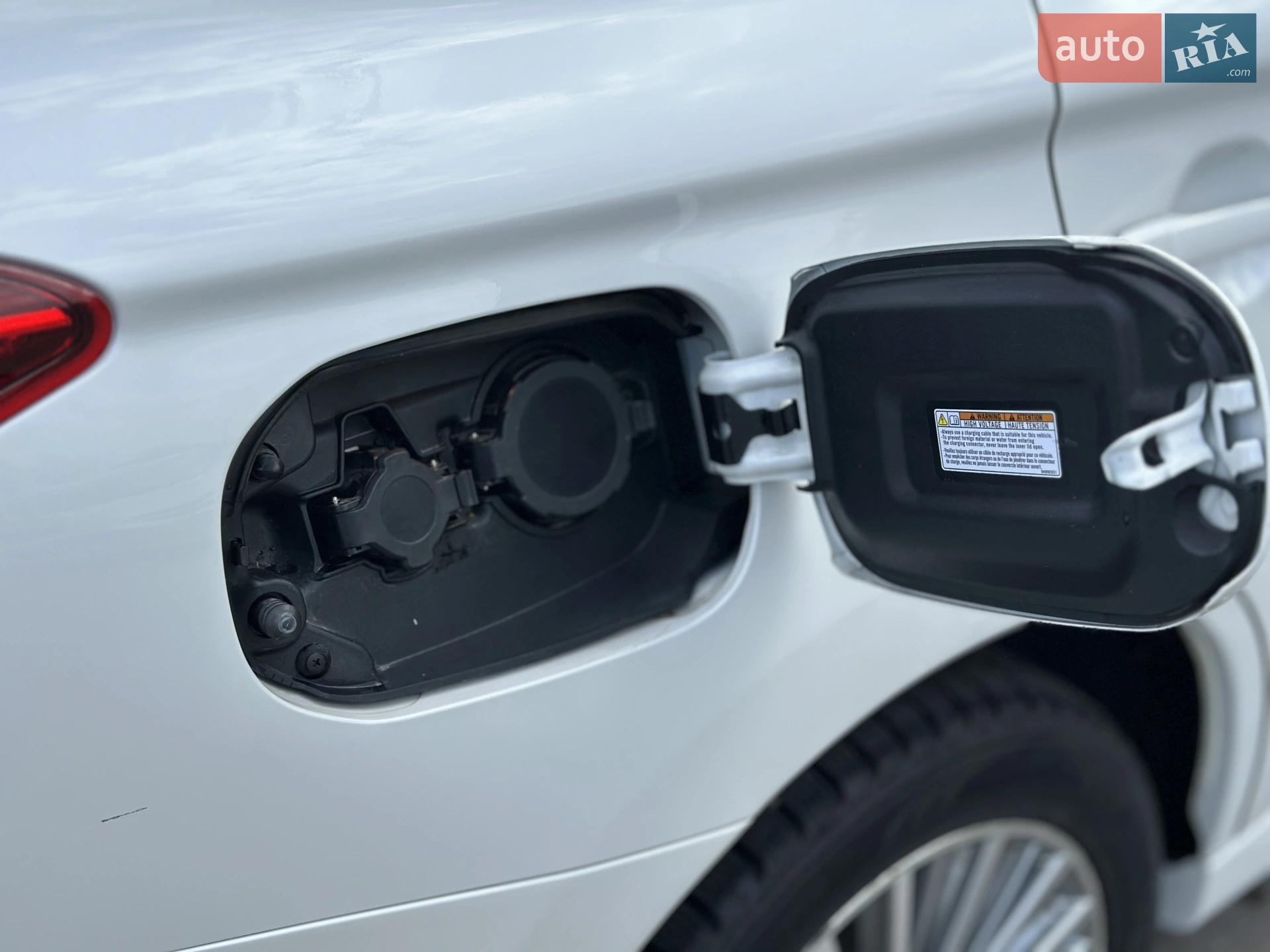 2021 Mitsubishi Outlander - мініатюра 19