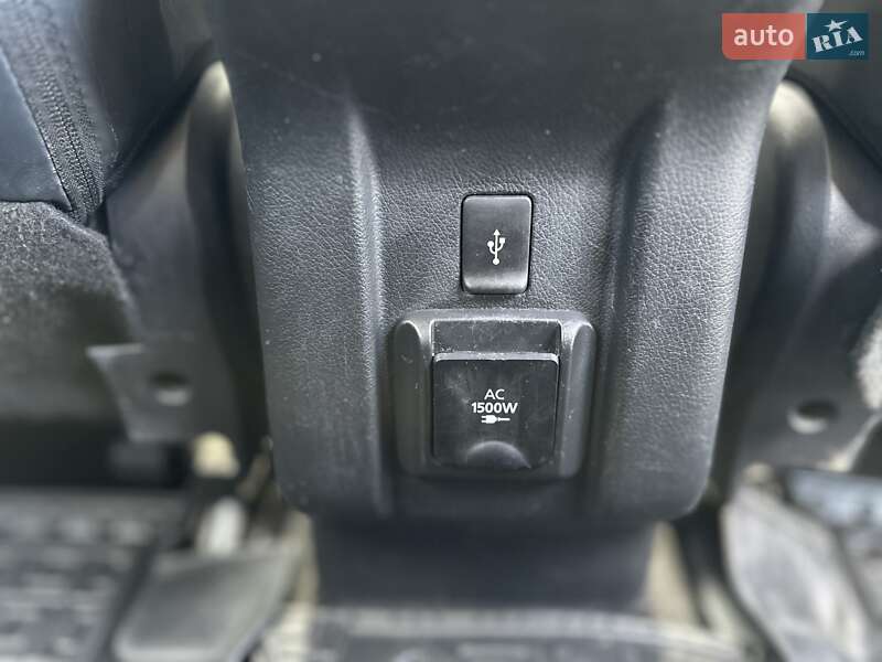 Позашляховик / Кросовер Mitsubishi Outlander 2021 в Чернівцях