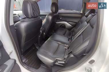 Внедорожник / Кроссовер Mitsubishi Outlander 2008 в 