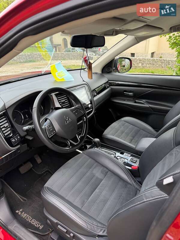 Позашляховик / Кросовер Mitsubishi Outlander 2021 в Ужгороді фото 4 Позашляховик / Кросовер Mitsubishi Outlander 2021 в Ужгороді
