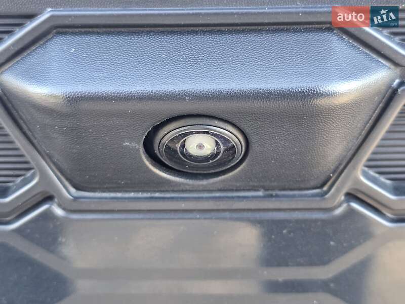 Позашляховик / Кросовер Mitsubishi Outlander 2023 в Кривому Розі