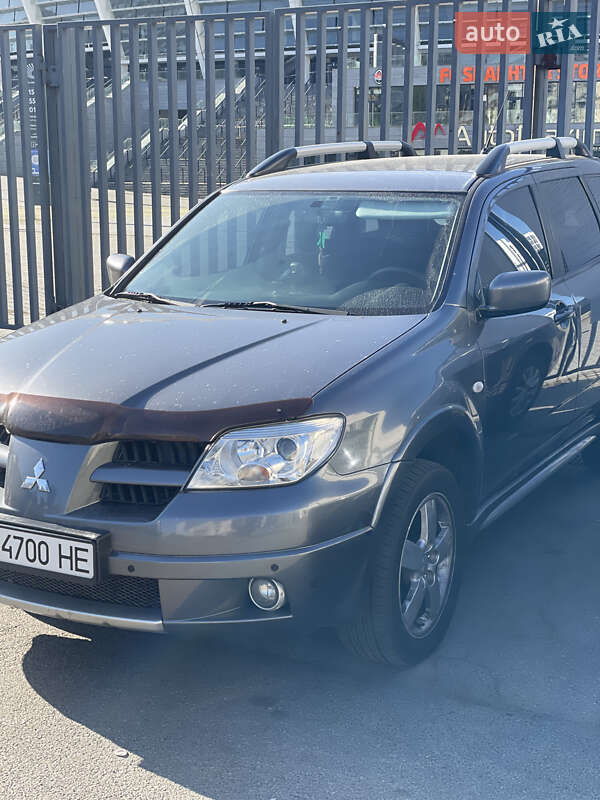 Внедорожник / Кроссовер Mitsubishi Outlander 2007 в Киеве