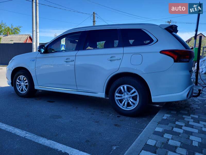 Позашляховик / Кросовер Mitsubishi Outlander 2019 в Ірпені